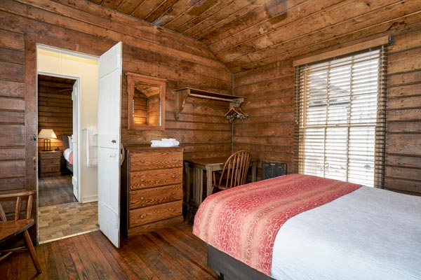 10 Secluded Cabins Tucked Away in Virginia's Blue Ridge Mountains